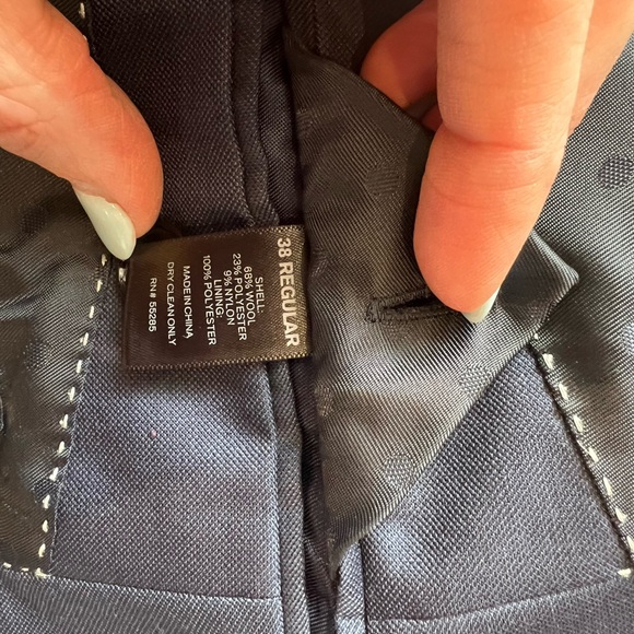 Navy Men’s Suit - Picture 4 of 9